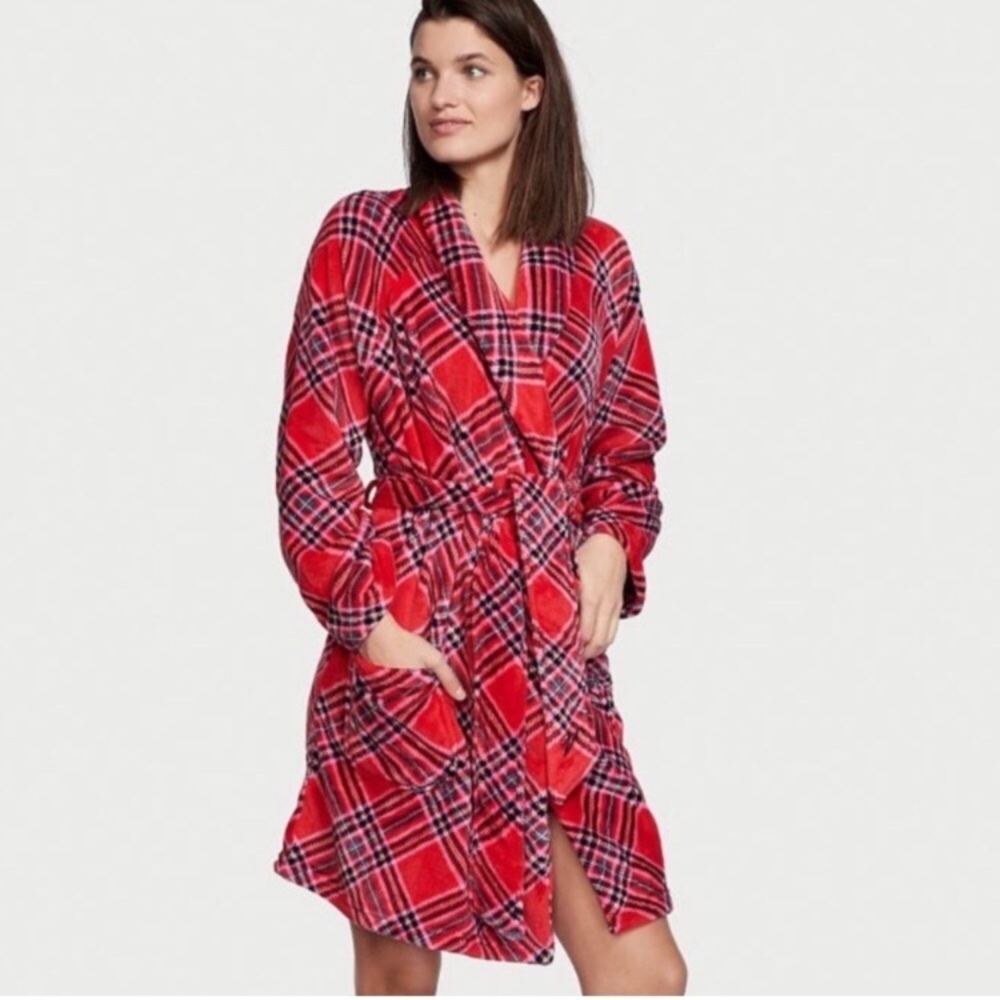 Victoria’s Secret Plush Robe